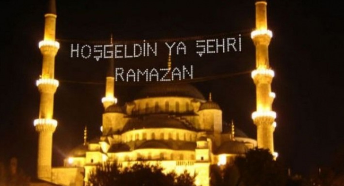 В Турции начался священный месяц Рамазан