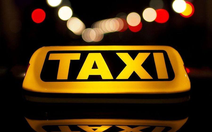Стамбульский таксист вернул клиенту забытые 120 тыс. лир
