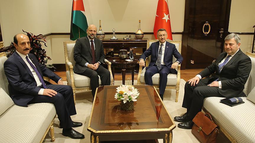 Премьер-министр Иордании прибыл в Анкару
