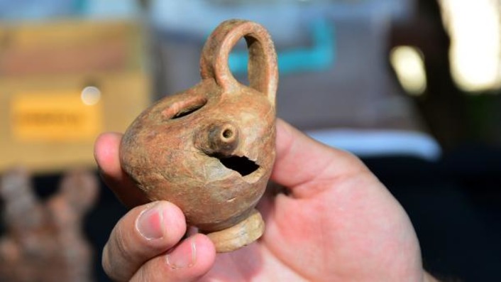Древняя "детская бутылочка" найдена в Чанаккале