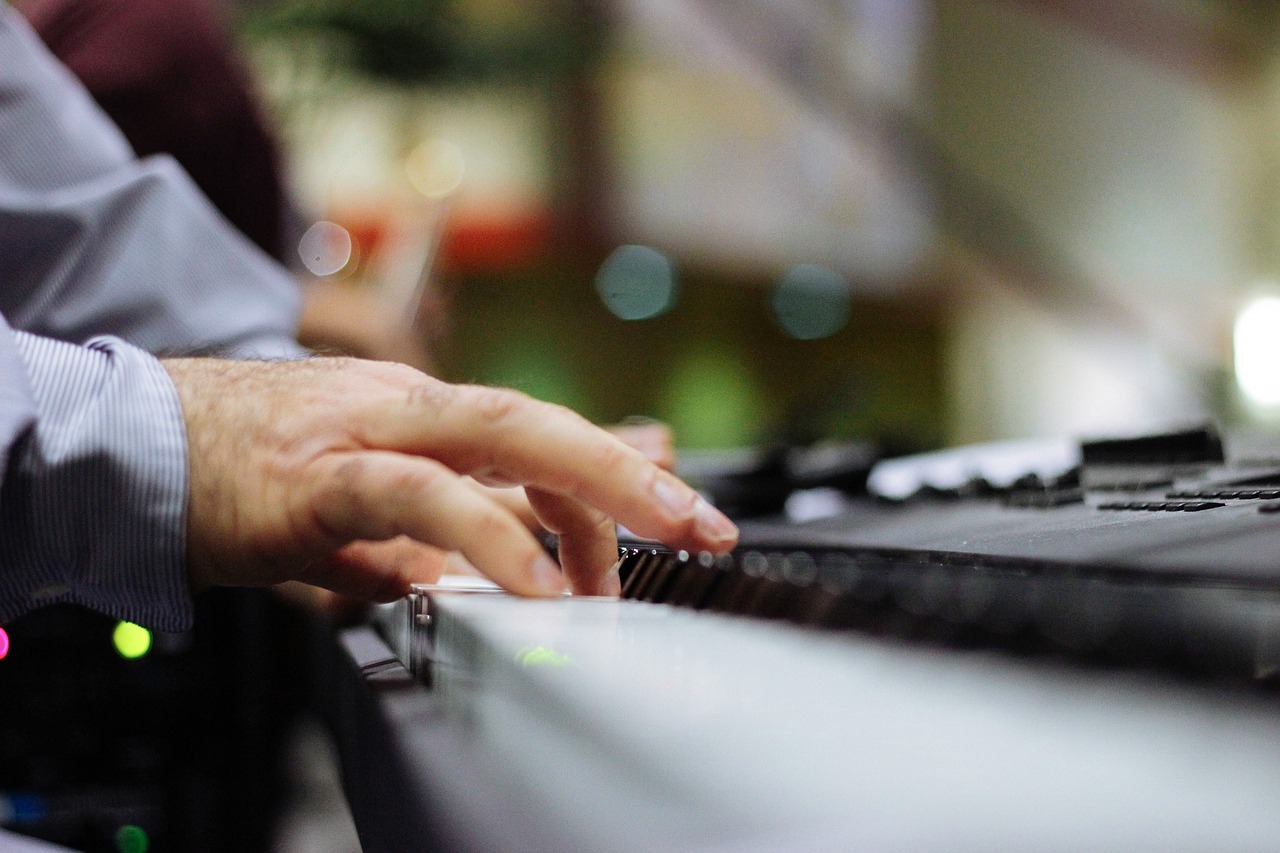 Музыкальной школе в Анталии нужен преподаватель по классу фортепиано