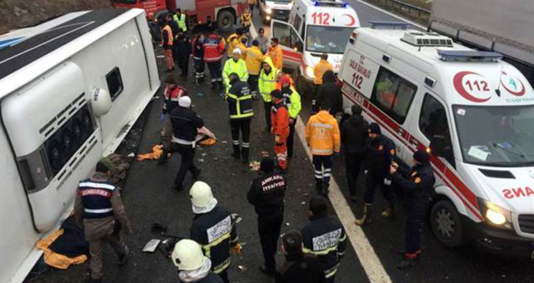 Жертвами ДТП в Турции стали два человека, еще 20 ранены