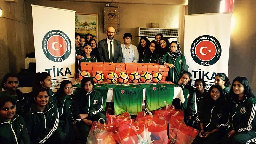 Турция поддержала женский ФК «Дия» из Пакистана