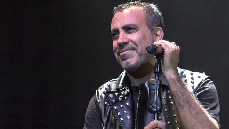 Турецкий рок-музыкант отдал выручку от концерта жертвам теракта в Новой Зеландии