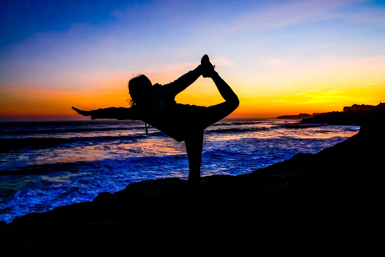 Где в Анталье проводятся бесплатные тренировки по йоге?