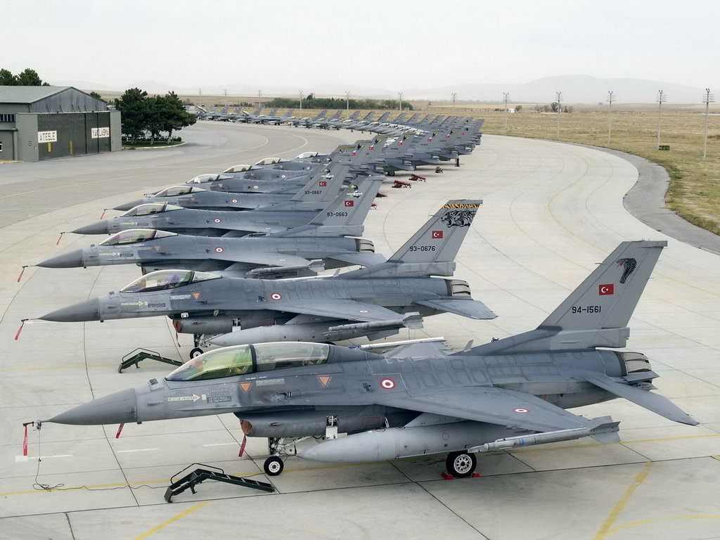 ВВС Турции нанесли удары по северу Ирака