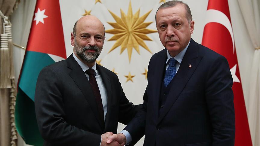 Эрдоган провел переговоры с премьером-министром Иордании