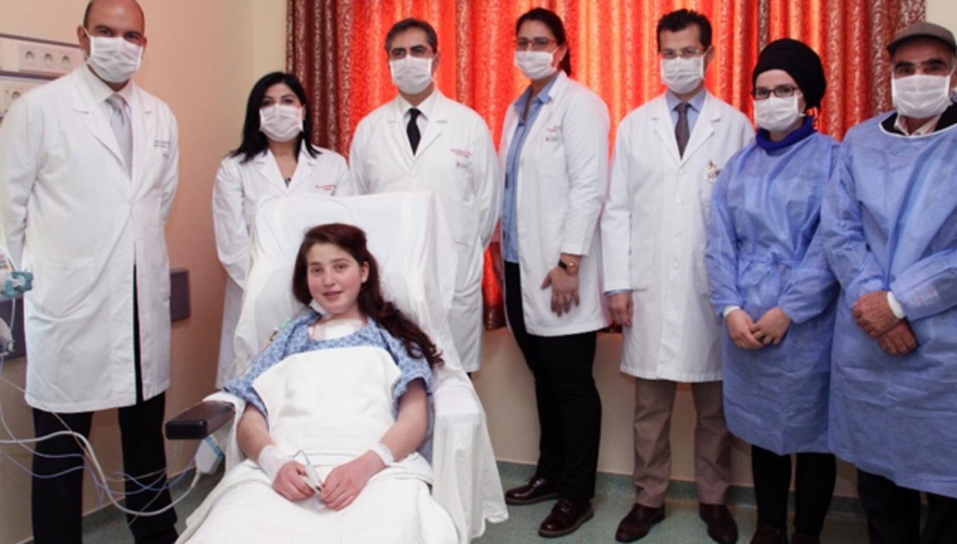 В Адане впервые осуществлена трансплантация детского сердца