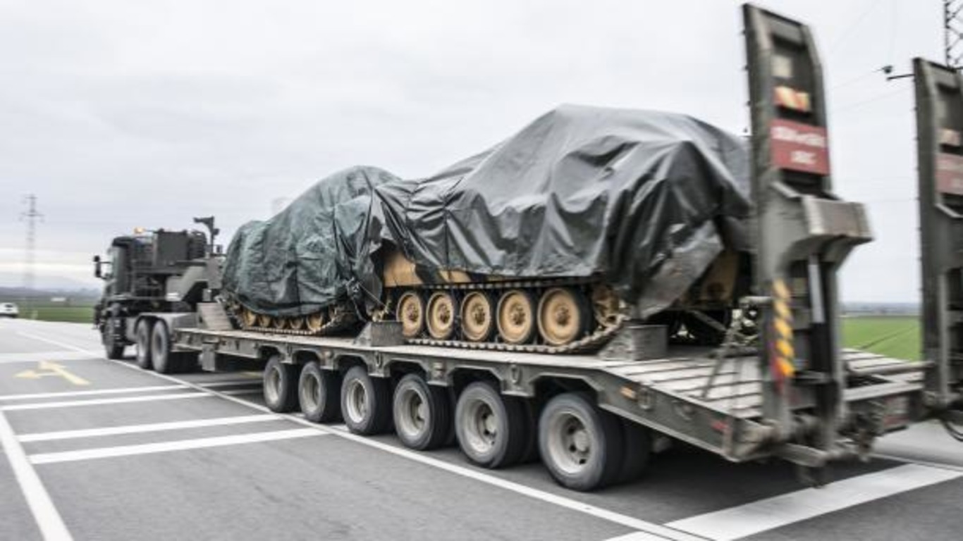 Турция доставляет военное оборудование на сирийскую границу
