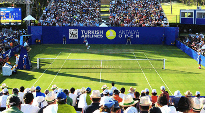 Международный турнир по теннису проходит в Анталье