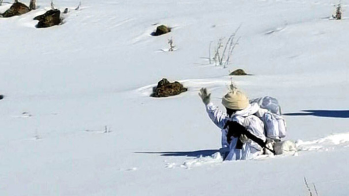 Турецкие коммандос воюют по пояс в снегу