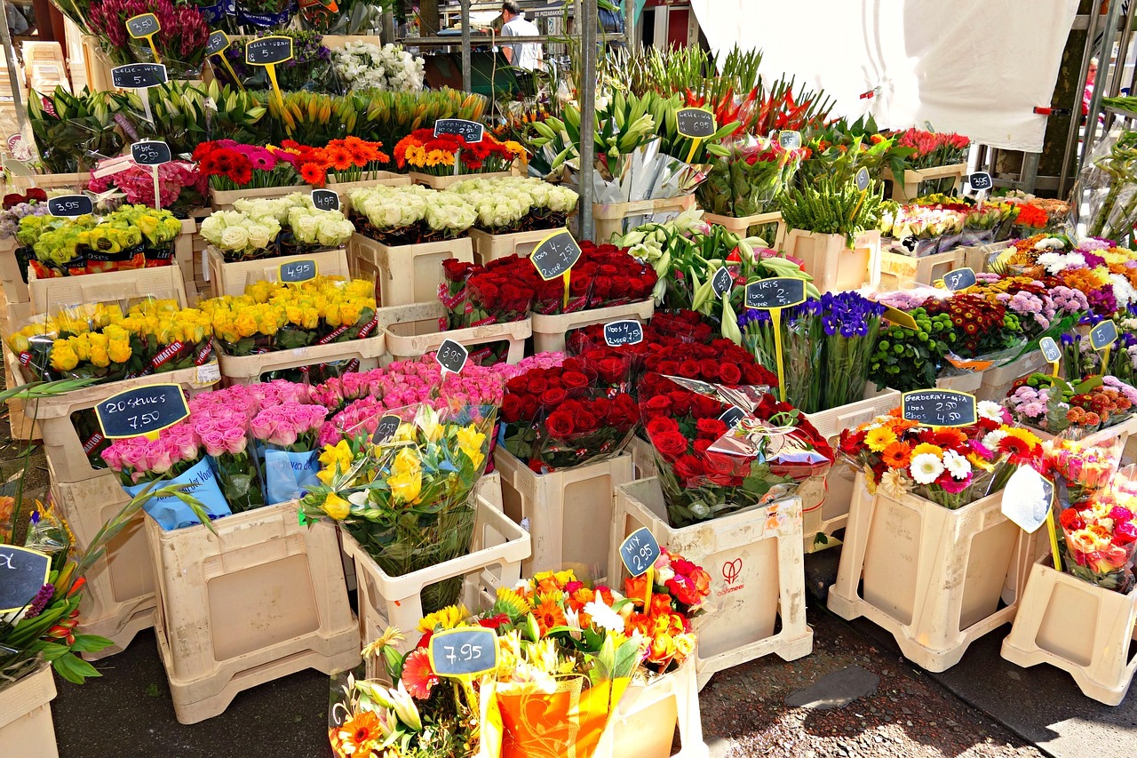    Где расположены крупные цветочные магазины в районе Кепеза, Анталии?