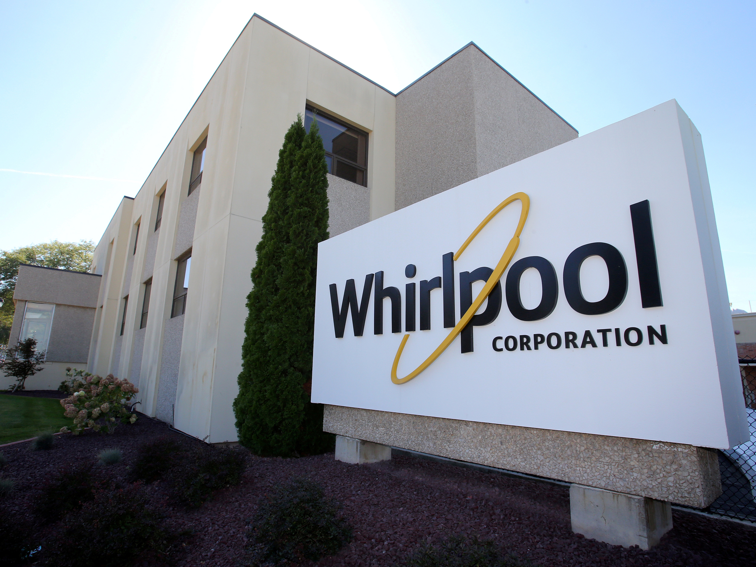 Американская компания Whirlpool  прекращает продажи в Турции