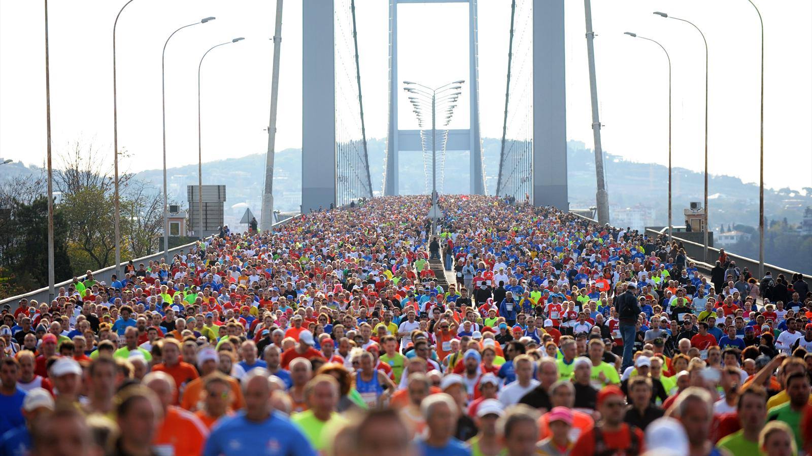 Массовый народный марафон на Босфорском мосту пройдёт в Стамбуле 12 ноября