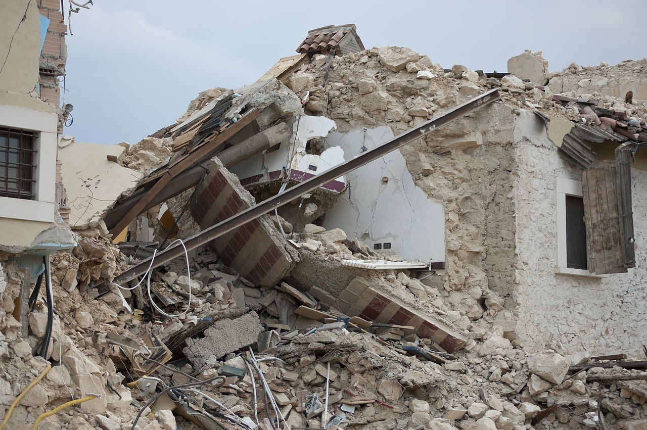 Подземные толчки в Турции:  правила поведения при землетрясении