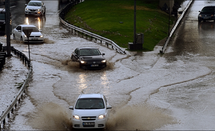 Оплатит ли каско ущерб автомобиля от наводнения 
