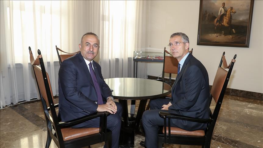Глава Министерства иностранных дел Турции встретился с генсеком НАТО