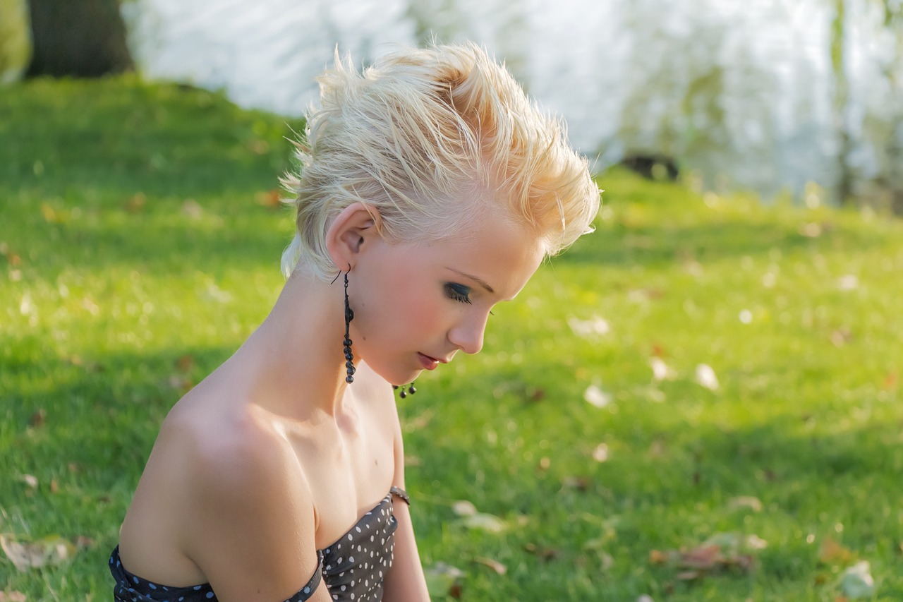 Стать блондинкой в Анталии: парикмахеры и клиенты делятся неудачным опытом