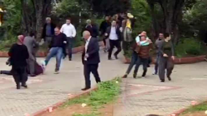 Полиция Аданы стреляла в воздух на избирательном участке