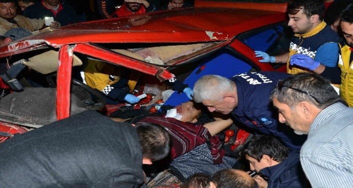 Крупная авария в Анталье: 2 погибших, 5 раненых