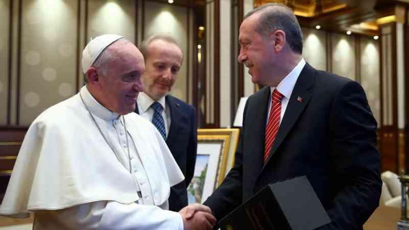 Президент Турции совершит визит в Ватикан