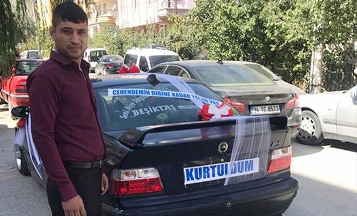 Разведясь с женой житель Турции повесил на машину номерной знак  со словом "Спасён"