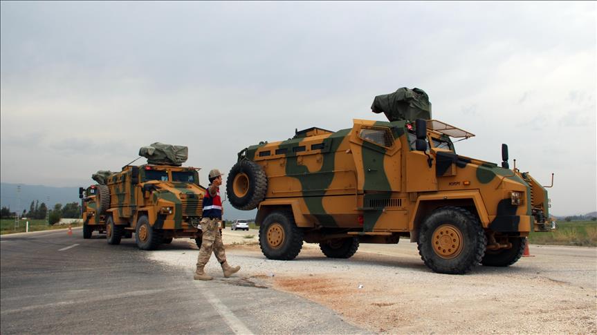 Турция перебрасывает военную технику к сирийской границе