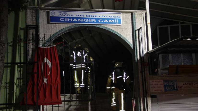 Мечеть загорелась в Стамбуле