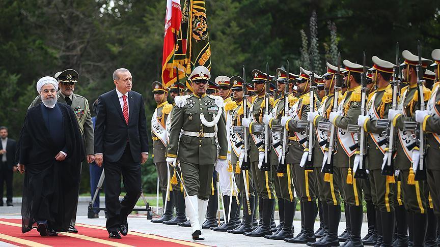 В Тегеране прошла церемония встречи Эрдогана