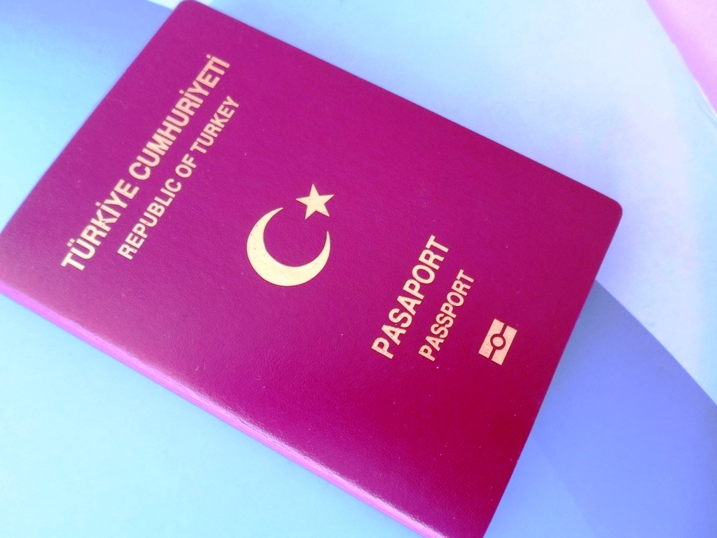  Можно ли получить турецкое гражданство, проживая в Турции по туристическому ВНЖ?
