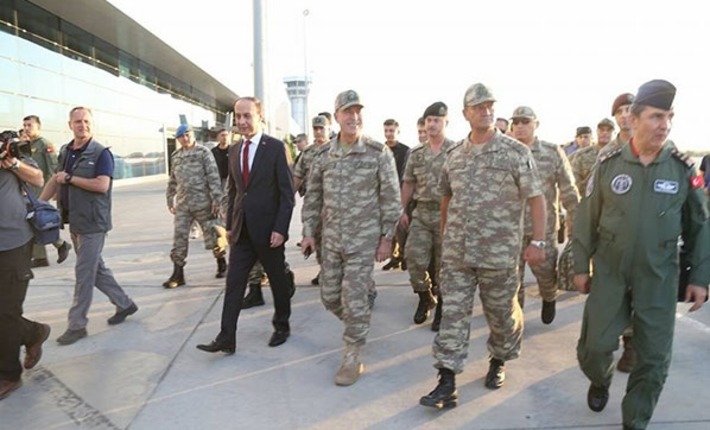 Глава Генштаба Турции посетил пограничный гарнизон