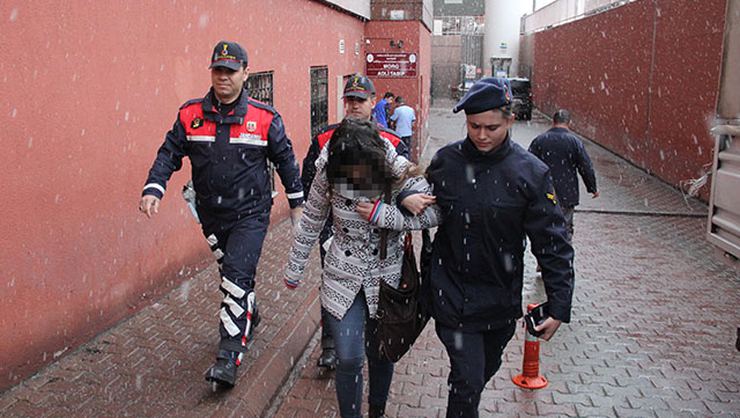 В турецком Кайсери задержали врачей и фармацевтов