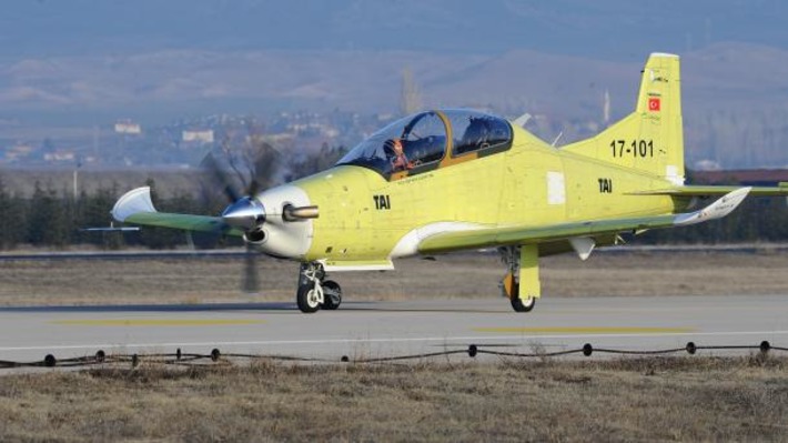 В Турции проведен успешный испытательный полет учебно-тренировочного самолета HÜRKUŞ-В
