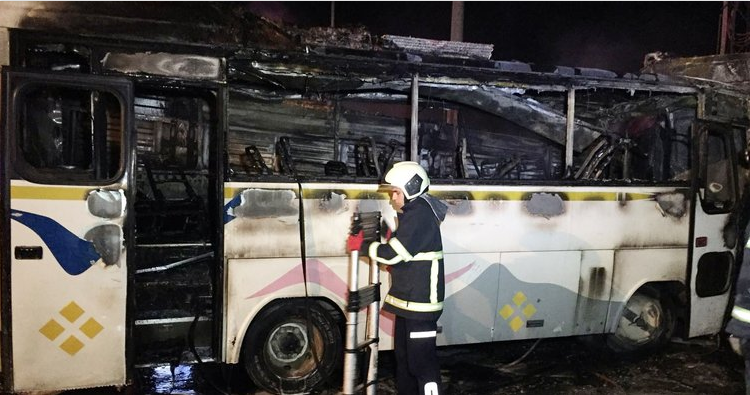 Автобус столкнулся с грузовиком в Адане: пострадали 44 человека
