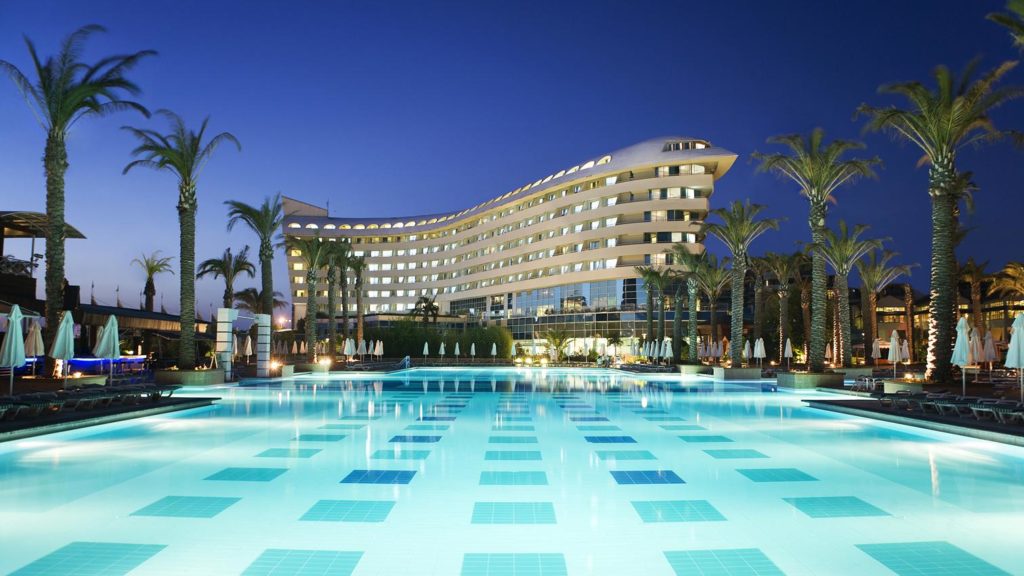 Анталия - лидер по числу 5-ти звездочных отелей во всей Турции