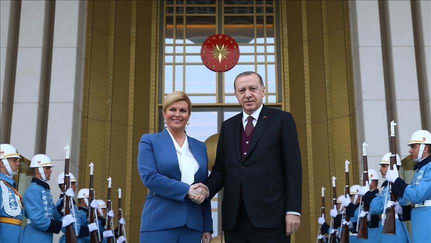 В Анкаре прошла церемония встречи президента Хорватии