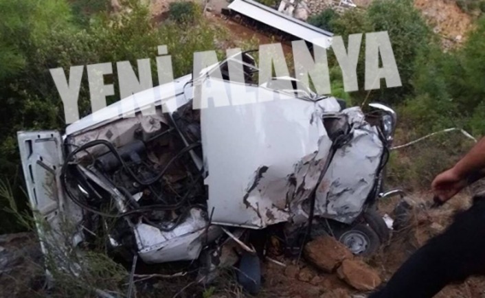 Двое погибли в крупной дорожной аварии в Алании
