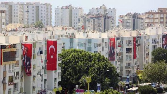 Турецкие флаги и портреты Ататюрка заполнили улицы