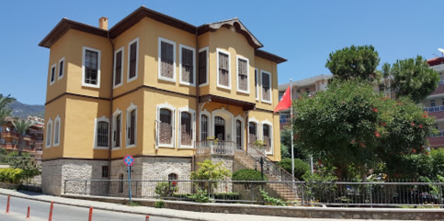 Дом-музей Ататюрка в Алании: время работы и экспозиция
