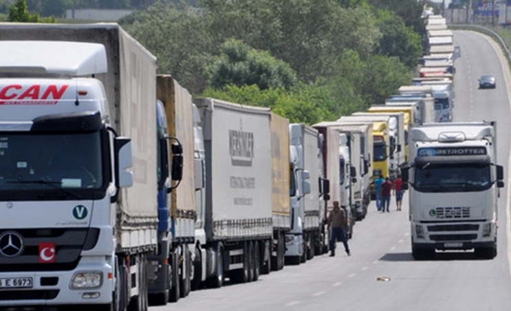 300 дальнобойщиков застряли на турецко-болгарской границе 