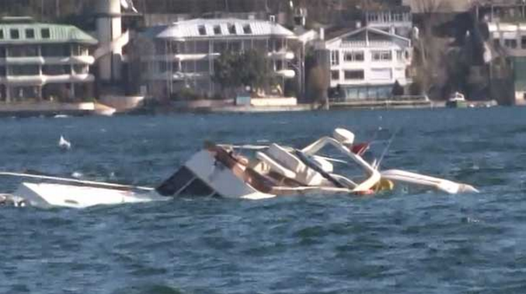 В Мармарисе затонула лодка с туристами