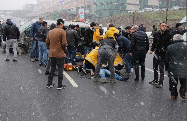 В результате ДТП в Стамбуле пострадали 10 человек