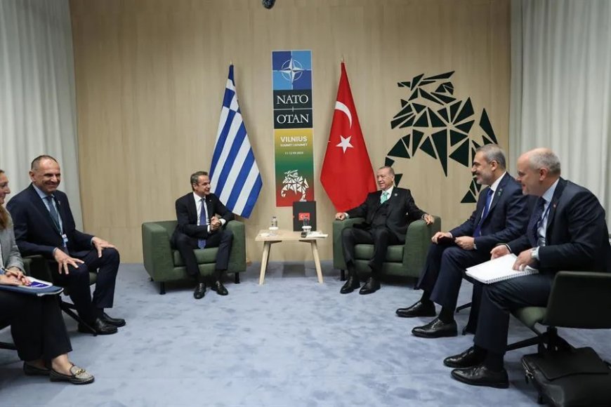 Турция и Греция проведут переговоры осенью