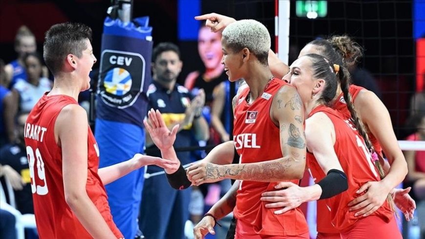 Впервые в истории волейболистки Турции выиграли  ЧЕ