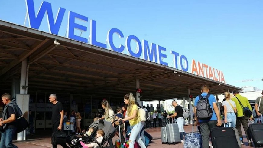 Более 44 млн иностранных туристов посетили Турцию