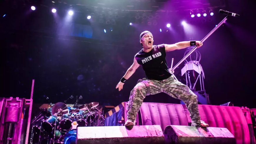 Фронтмен Iron Maiden впервые выступит в Турции