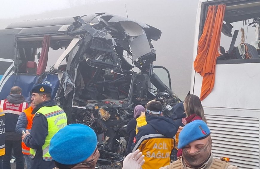 В Турции столкнулись 7 автомобилей: 10  человек погибло