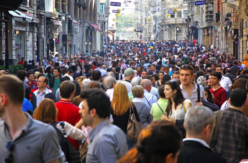 Снизилось число проживающих в Турции иностранцев