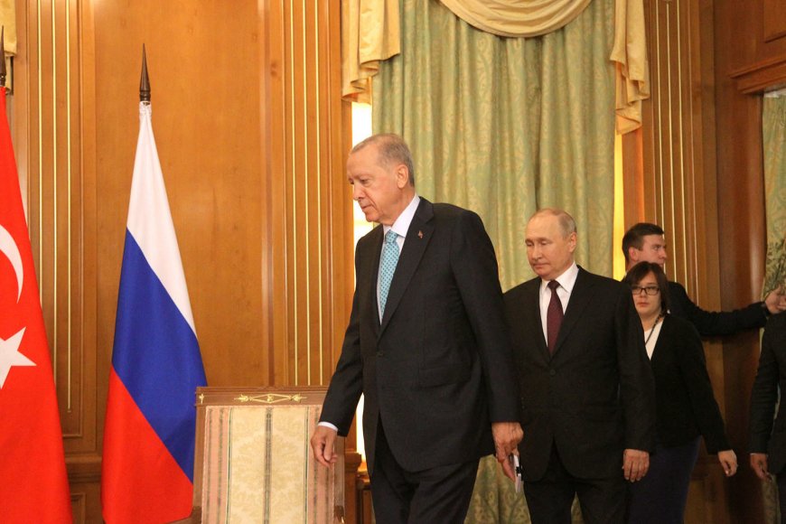 В Кремле опровергли отмену визита Путина в Турцию