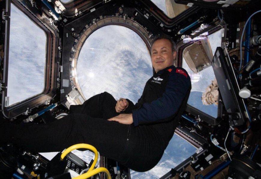 Первый турецкий астронавт вернулся на Землю